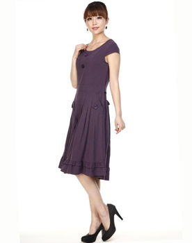 夏日優(yōu)雅新風(fēng)尚 中老年媽媽大碼連衣裙選購(gòu)與穿搭指南